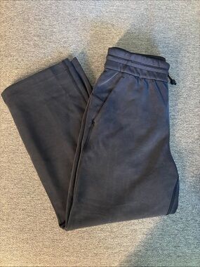 Lululemon Softstreme High-Rise Straight Leg Crop